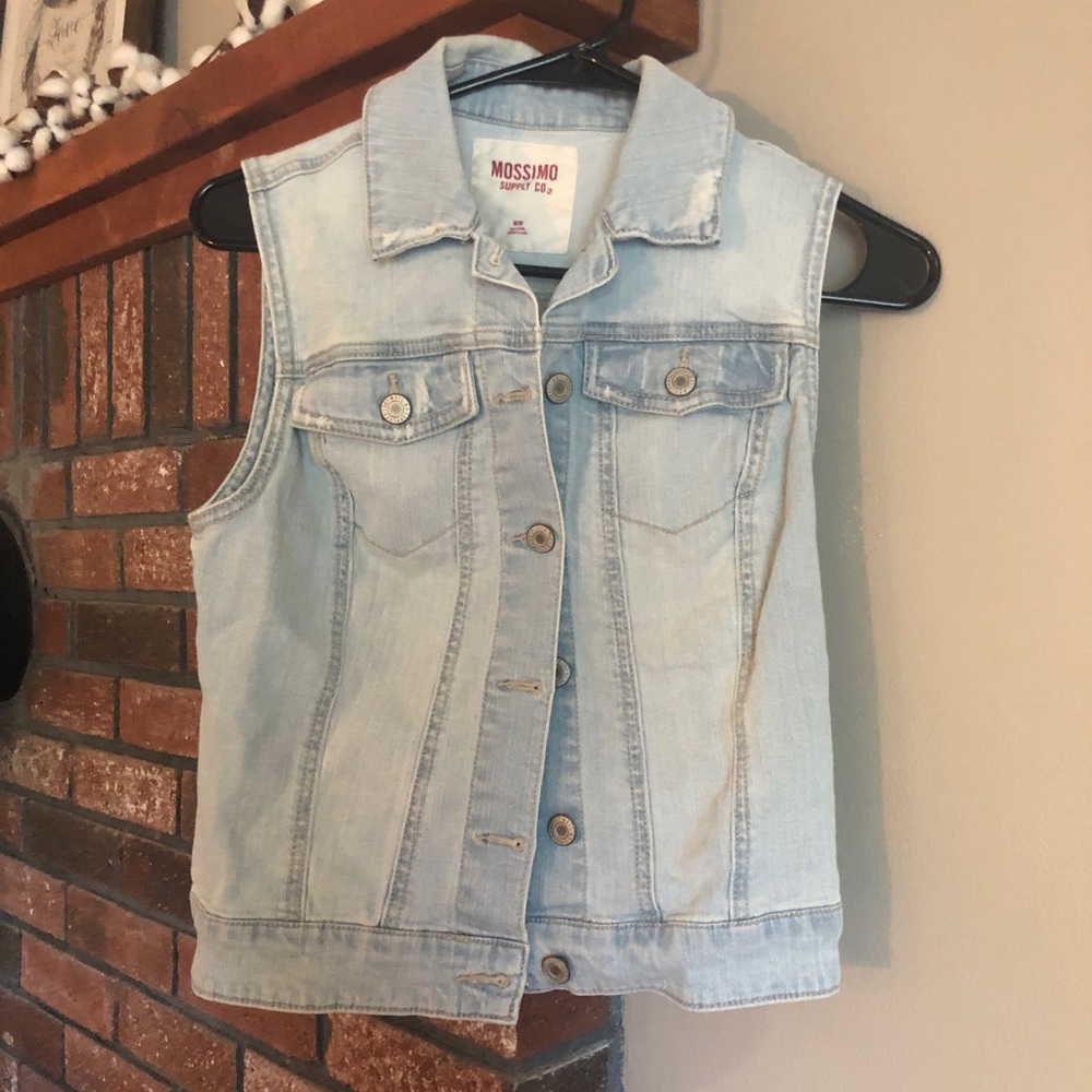 Mossimo Light Wash Jean Vest